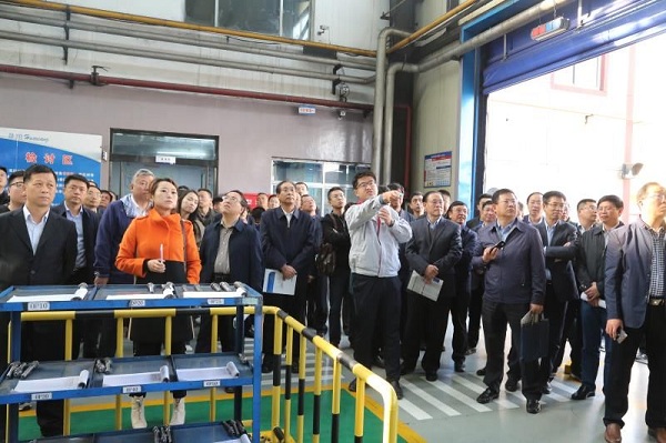 15.全省复造推广临汾抖圈人生就是博经验现场推动会”在我司召开.jpg