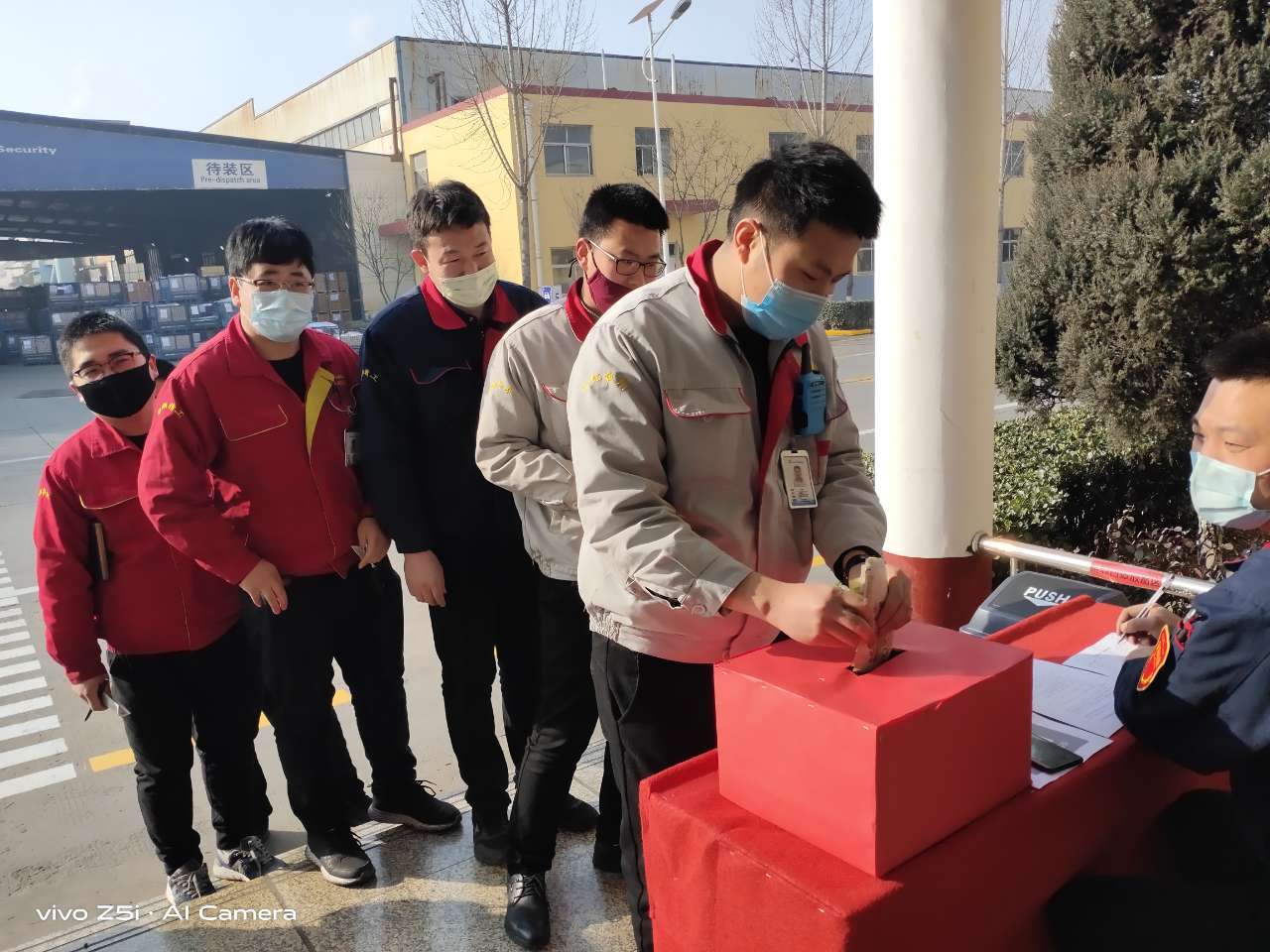 恶运不期而至 暖流瞬间汇聚——抖圈人生就是博捐助受难员工吉新平纪实