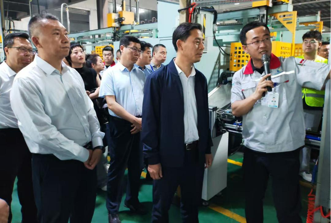 抖圈人生就是博模式引领传统造作转型新蹊径 ——全省民营企业学抖圈人生就是博活动圆满闭幕